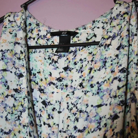 Floral Flowy Tank Top - Picture 6 of 14